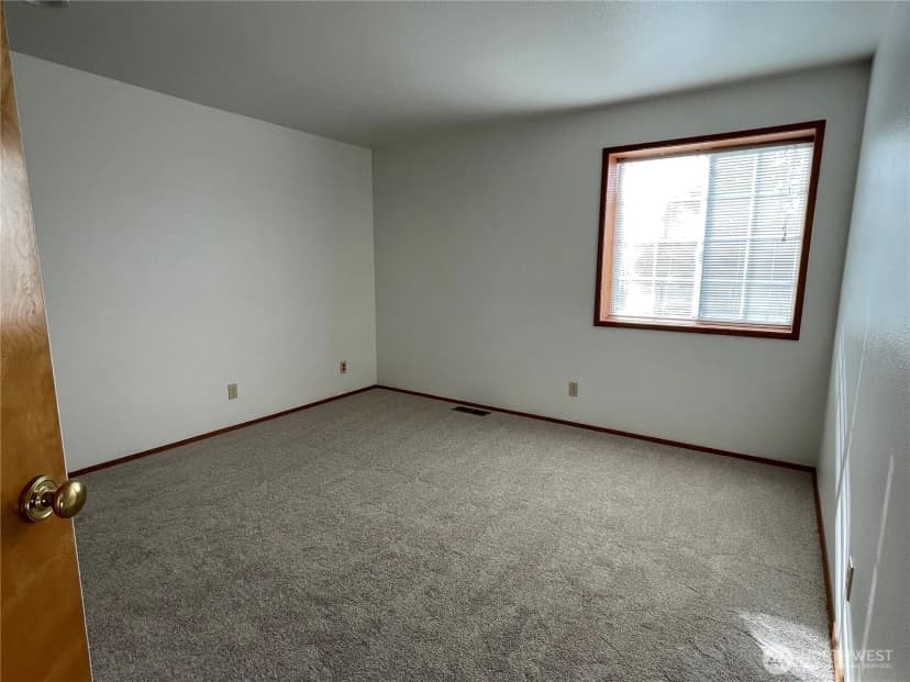 Property photo for 7016 Osprey Circle, Bremerton photo 19