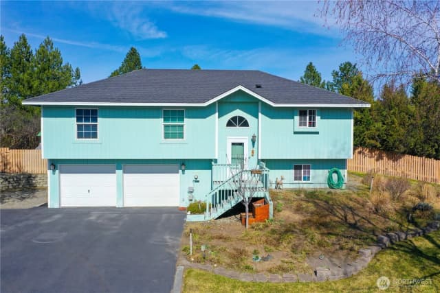 Property photo for 16 River Overlook Street, Omak