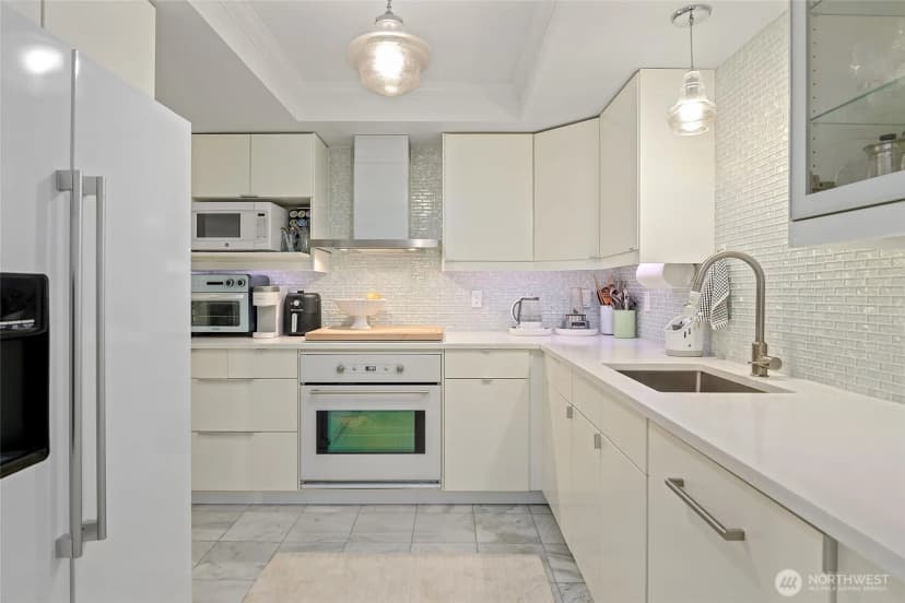 Property photo for 135 N 46th Street #101, Seattle photo 4