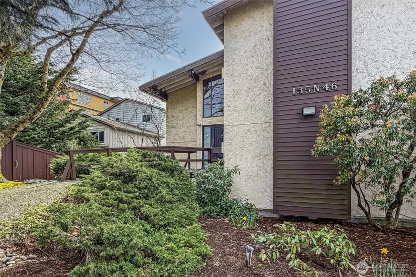 Property photo for 135 N 46th Street #101, Seattle photo 23