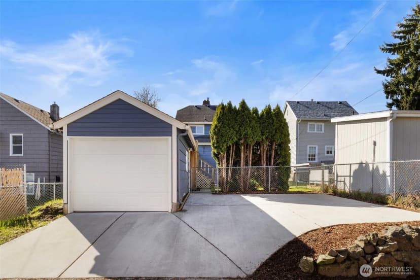 Property photo for 1740 4th Street, Bremerton photo 3