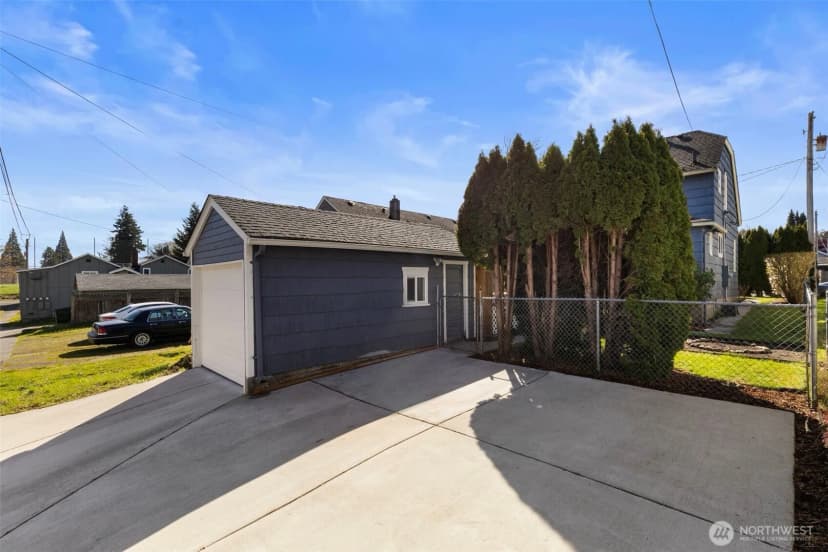 Property photo for 1740 4th Street, Bremerton photo 18