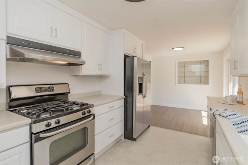 Property photo for 11834 8th Avenue S, Seattle photo 9