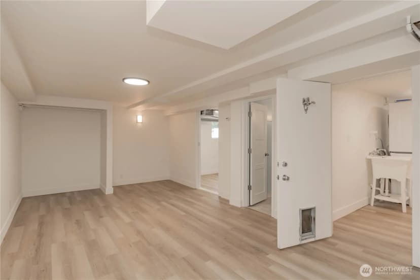 Property photo for 11834 8th Avenue S, Seattle photo 18