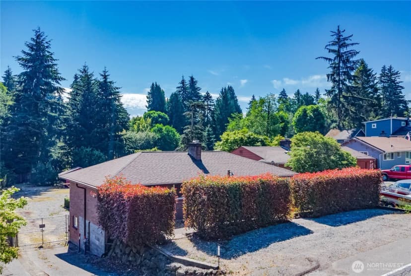 Property photo for 11834 8th Avenue S, Seattle photo 34