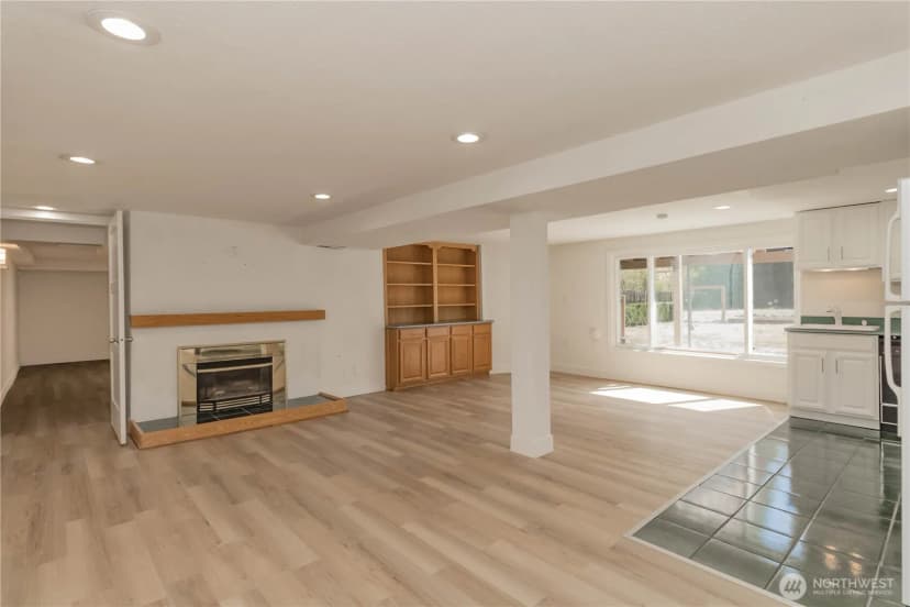 Property photo for 11834 8th Avenue S, Seattle photo 23