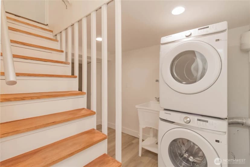 Property photo for 11834 8th Avenue S, Seattle photo 15