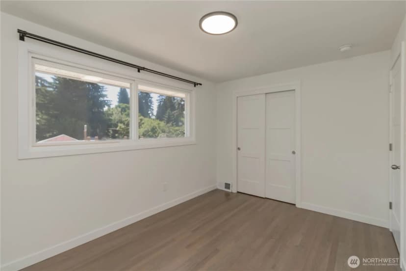 Property photo for 11834 8th Avenue S, Seattle photo 13