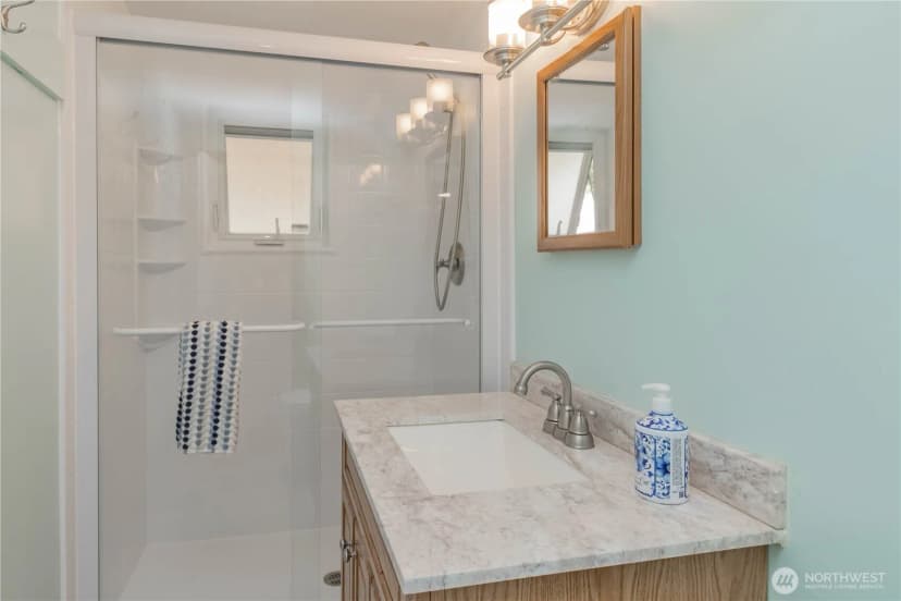 Property photo for 11834 8th Avenue S, Seattle photo 17