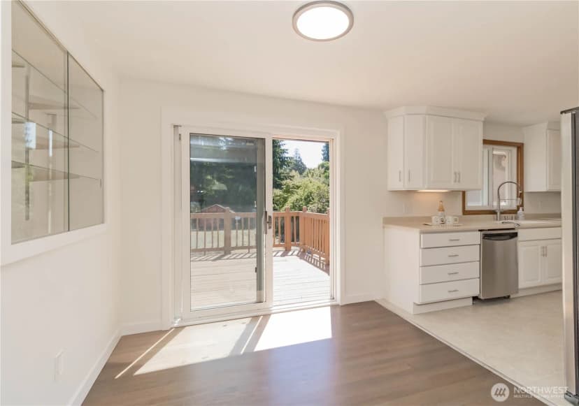 Property photo for 11834 8th Avenue S, Seattle photo 8