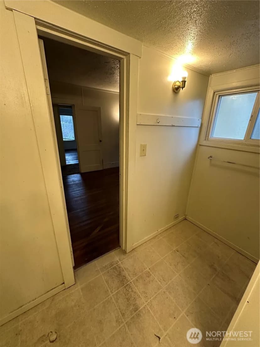 Property photo for 1406 Harrison Avenue, Centralia photo 30
