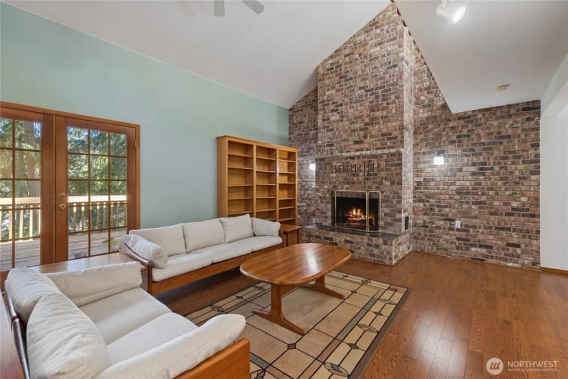 Property photo for 323 Keach Court, Steilacoom photo 6
