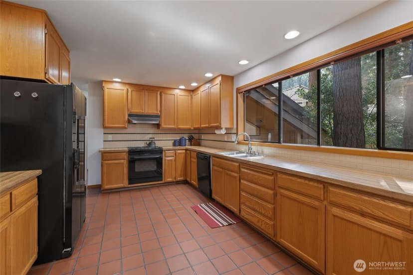 Property photo for 323 Keach Court, Steilacoom photo 13