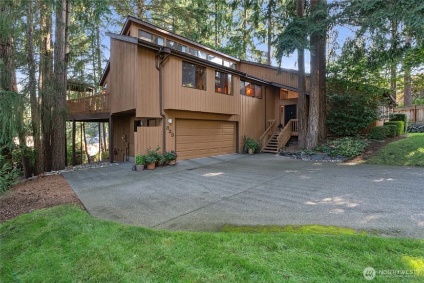 Property photo for 323 Keach Court, Steilacoom