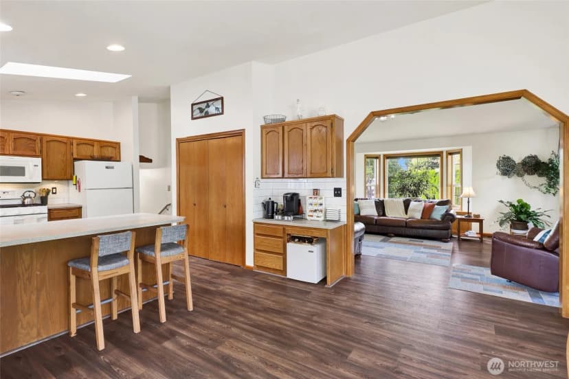 Property photo for 1048 Edgewater Lane, Lynden photo 9