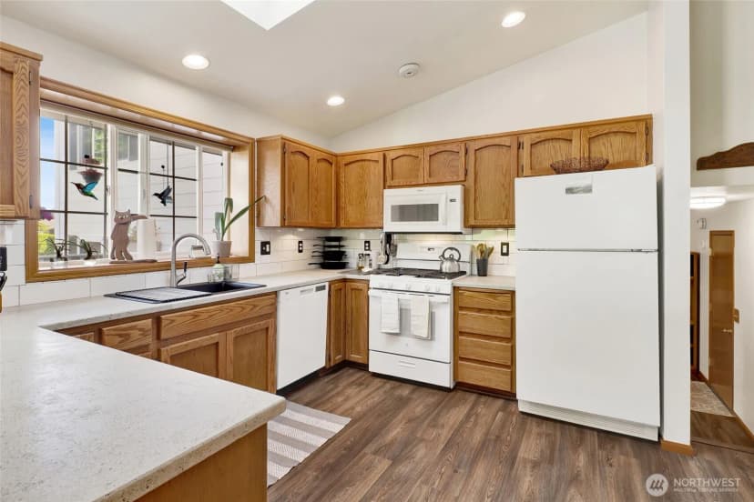 Property photo for 1048 Edgewater Lane, Lynden photo 11