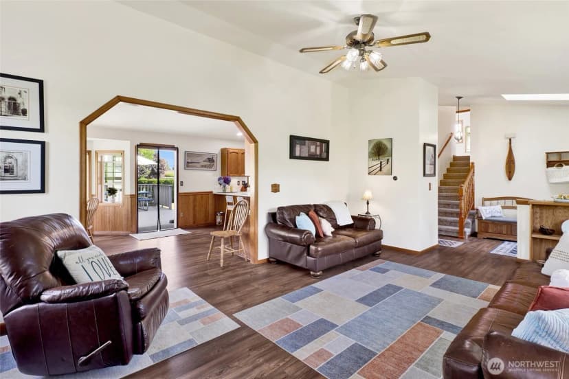 Property photo for 1048 Edgewater Lane, Lynden photo 6
