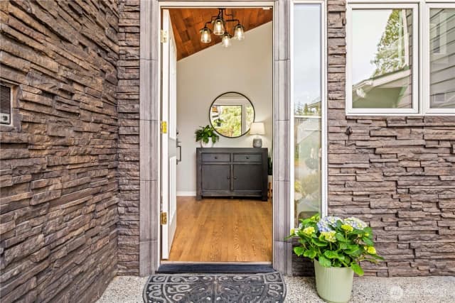 Property photo for 1633 217th Place Se, Sammamish photo 2