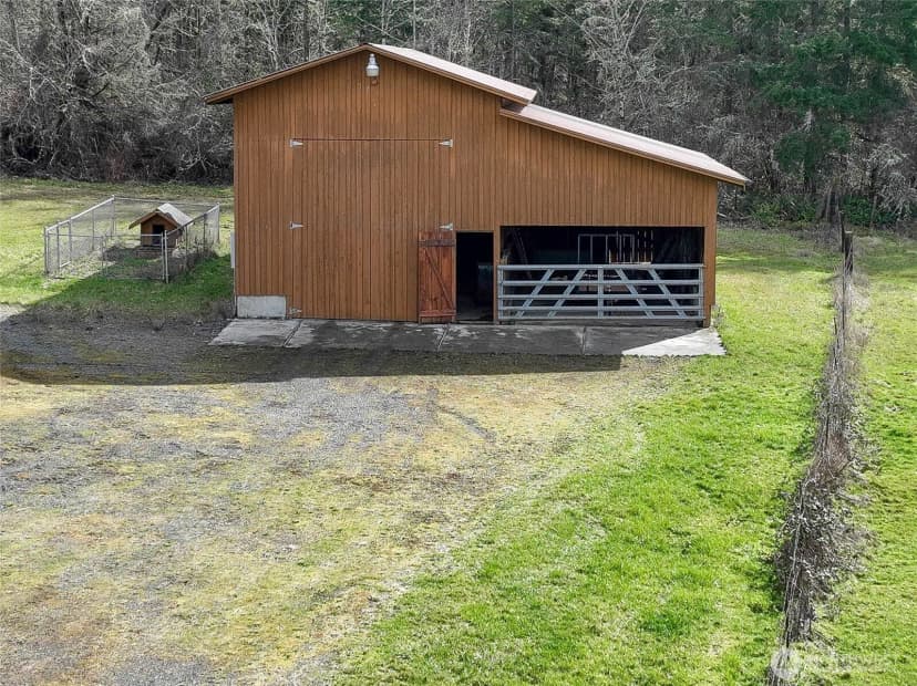 Property photo for 9715 381st St E #a, Eatonville photo 31