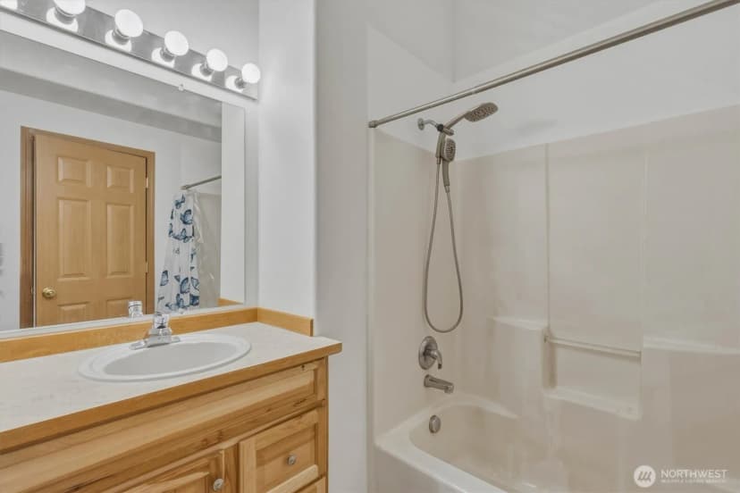 Property photo for 1061 40th Street, Washougal photo 17