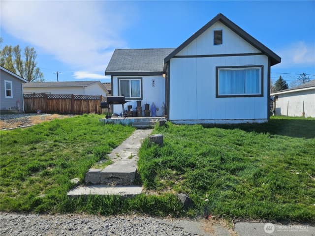 Property photo for 47 S Dogwood Street, Soap Lake photo 2