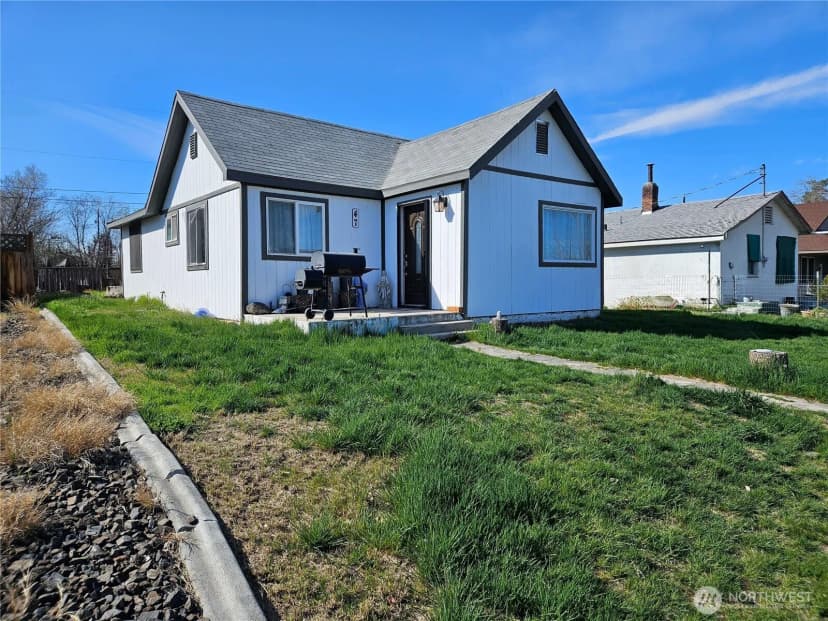 Property photo for 47 S Dogwood Street, Soap Lake