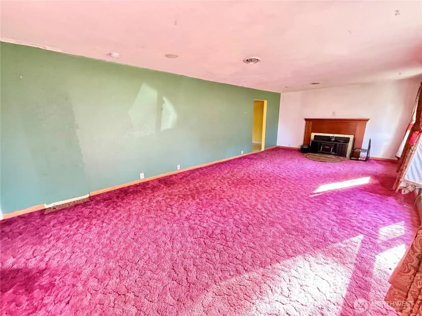 Property photo for 8811 Wildwood Avenue Sw, Lakewood photo 9