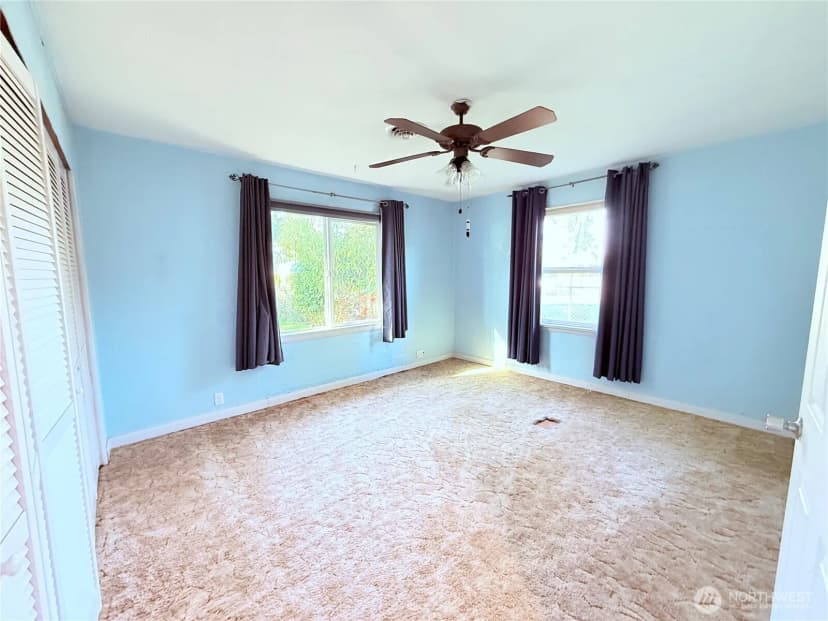 Property photo for 8811 Wildwood Avenue Sw, Lakewood photo 19