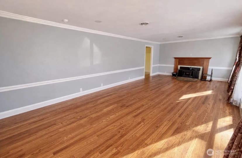 Property photo for 8811 Wildwood Avenue Sw, Lakewood photo 10