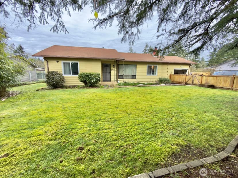 Property photo for 8811 Wildwood Avenue Sw, Lakewood