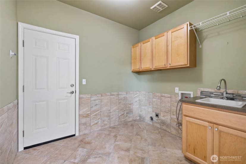 Property photo for 31502 40th Avenue S, Roy photo 18