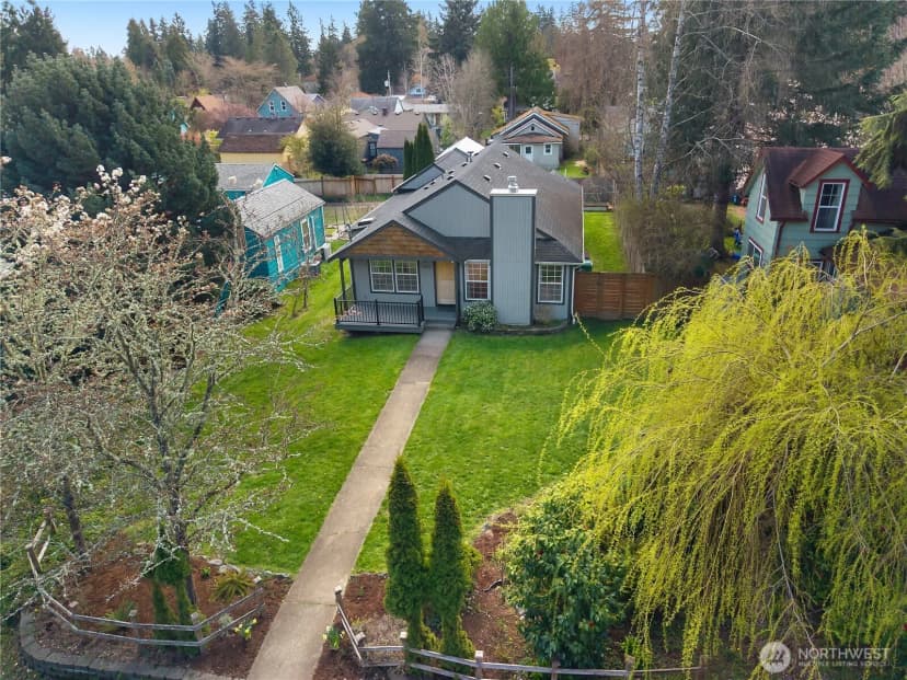 Property photo for 1505 Dickinson Avenue Nw, Olympia photo 2
