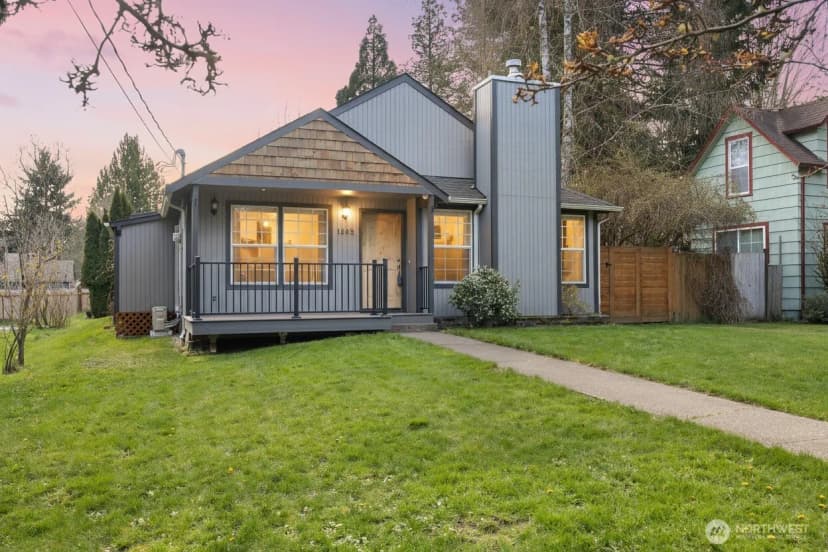 Property photo for 1505 Dickinson Avenue Nw, Olympia photo 4