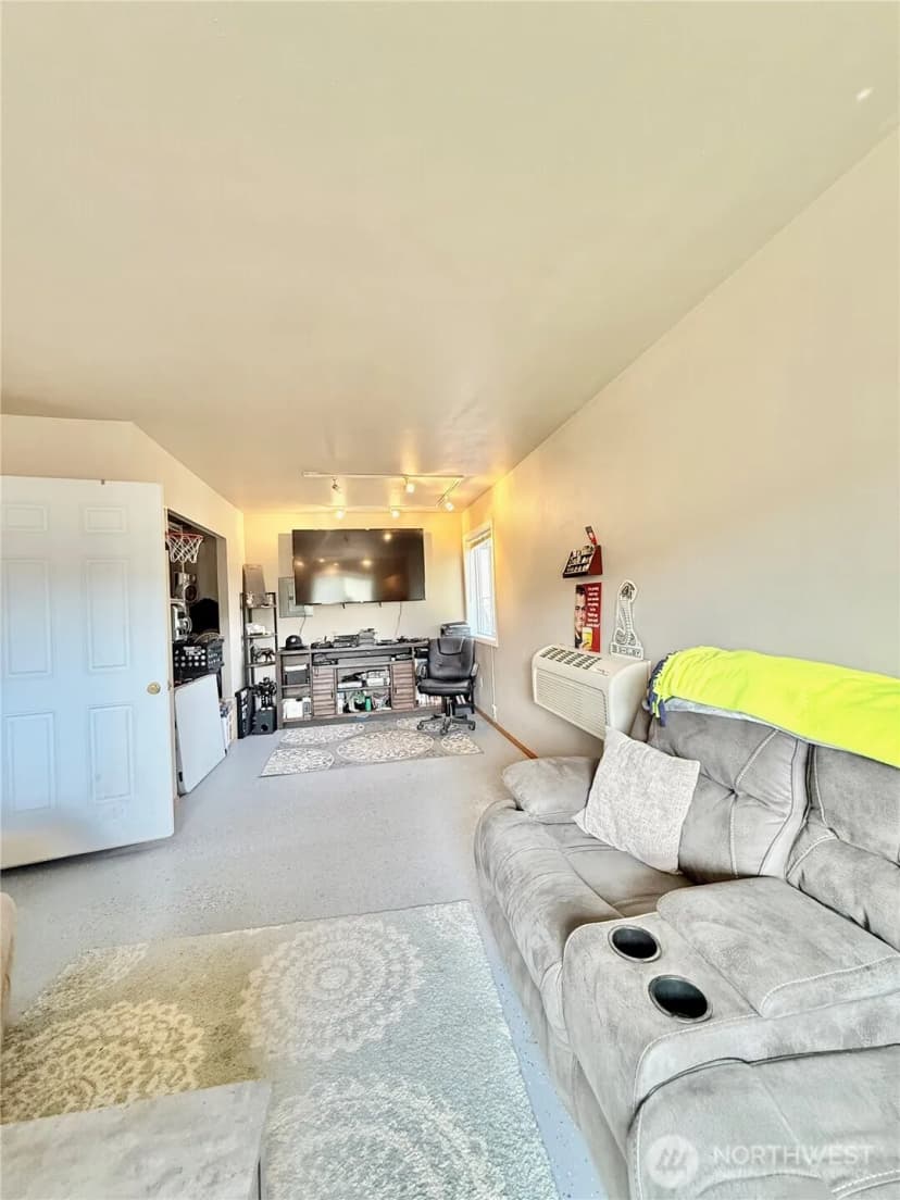 Property photo for 4 River Overlook Street, Omak photo 40