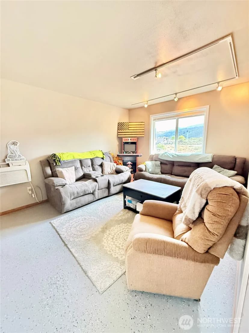 Property photo for 4 River Overlook Street, Omak photo 39