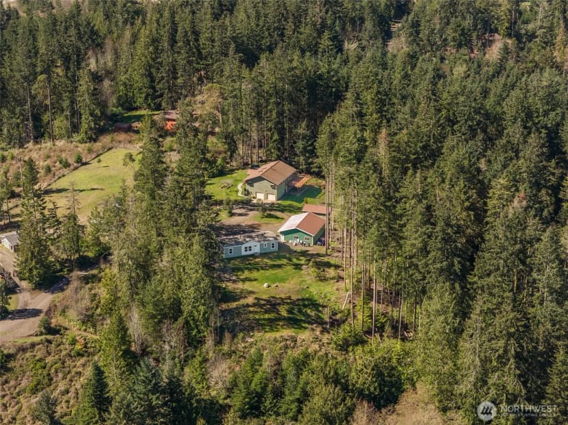 Property photo for 997 Old Olympic Highway, Port Angeles photo 4