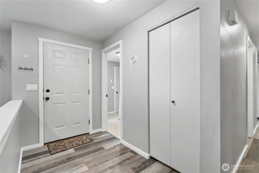 Property photo for 9807 Overlook Drive Nw, Olympia photo 2