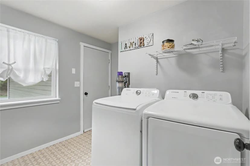 Property photo for 9807 Overlook Drive Nw, Olympia photo 8