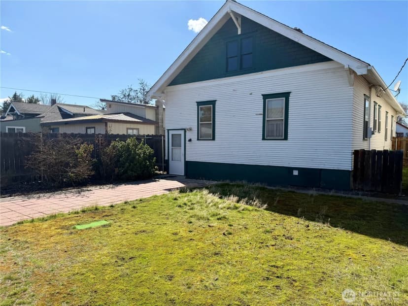 Property photo for 403 S Alder Street, Odessa photo 30