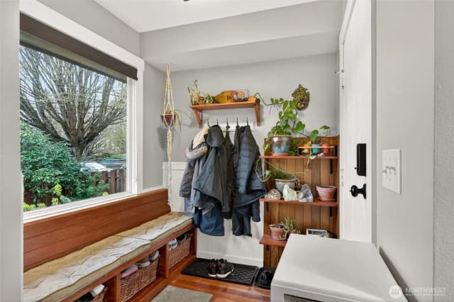 Property photo for 8620 35th Avenue Sw, Seattle photo 3