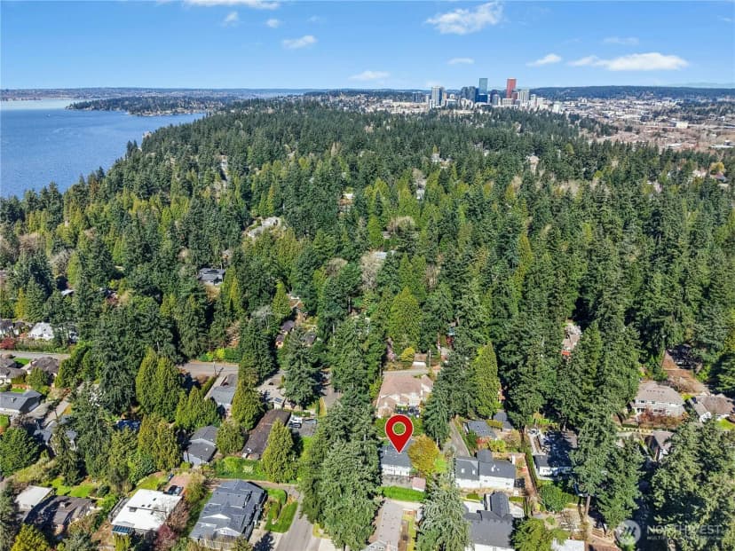 Property photo for 3016 106th Avenue Se, Bellevue photo 39