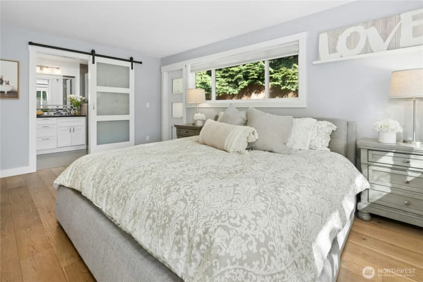 Property photo for 3016 106th Avenue Se, Bellevue photo 17