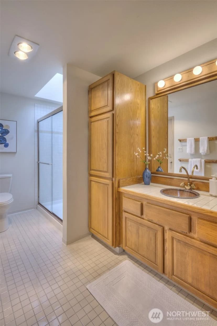 Property photo for 909 N 35th Street #402, Seattle photo 19