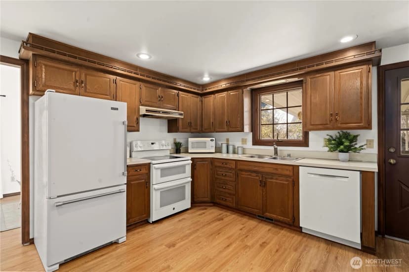 Property photo for 1825 Rainier Court, Sumner photo 14