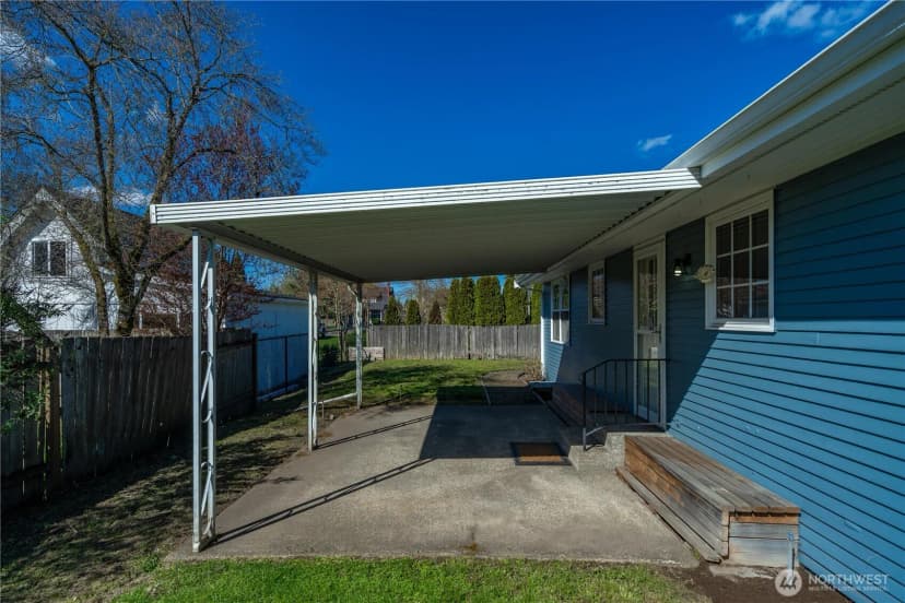 Property photo for 1825 Rainier Court, Sumner photo 35