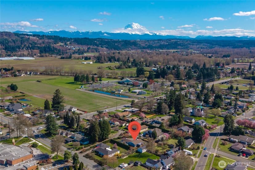 Property photo for 1825 Rainier Court, Sumner photo 25