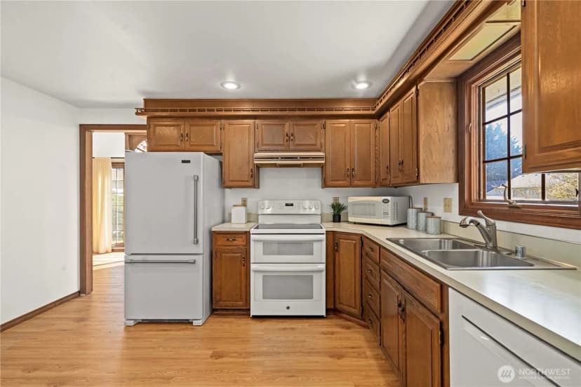 Property photo for 1825 Rainier Court, Sumner photo 13