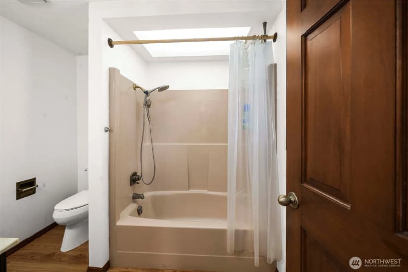 Property photo for 1825 Rainier Court, Sumner photo 22