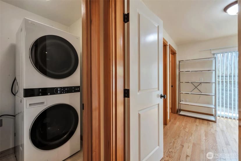 Property photo for 2221 E Spruce Street, Seattle photo 14