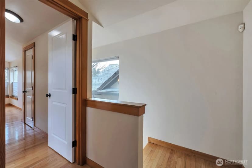 Property photo for 2221 E Spruce Street, Seattle photo 18